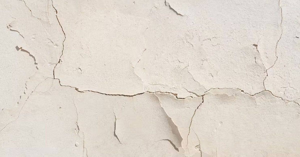How-Can-You-Tell-If-A-Stucco-Crack-Is-Structural