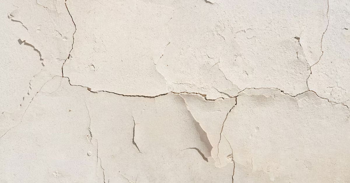 How Serious Is A Stucco Crack?